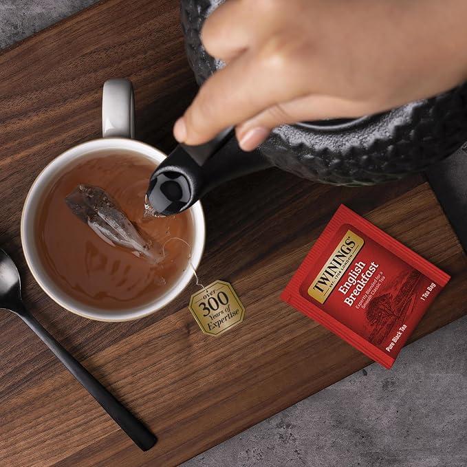 Twinings Tea Bag Sampler Assortment in Giftable Box, Variety Pack (22 Count), 22 Unique Flavours for Tea Lovers: Women, Men, Couples, Family, Friends, Coworkers