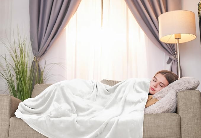 Utopia Bedding Ultra Soft Fleece Bed Blanket Throw Size White (50x60 Inch) | Microfiber Plush Warm Lightweight Breathable Cozy Blanket Anti-Static, All Season Use, Gift for Women and Men