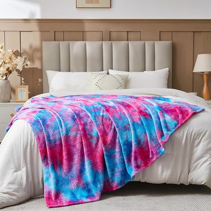 NEWCOSPLAY Fleece Leaves Pattern Twin Blanket, Purple Rainbow, 60"x80" | Super Soft Throw Blanket, Lightweight Cozy Bed Sofa Blanket, Premium Silky Flannel Fleece, Travel Blanket for All Season Use