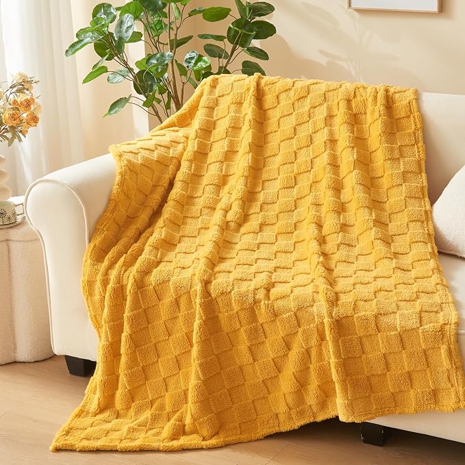 NEWCOSPLAY 3D Checkered Flannel Twin Blanket, Mustard Yellow, 60"x80" | Super Soft Cute Lightweight Decorative Premium Silky Fleece Blanket for Couch Sofa Bed, Gift for Women Men, All Season Use