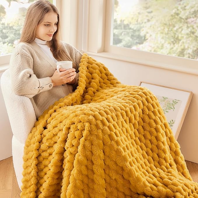 NEWCOSPLAY Super Soft Queen Blanket Mustard Yellow Premium Silky Flannel Fleece 3D Clouds Stylish Jacquard Lightweight Bed Blanket All Season Use 350GSM (Mustard Yellow, Queen(90"x90"))