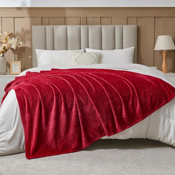 NEWCOSPLAY Fleece Leaves Pattern Queen Blanket, Red, 90"x90" | Super Soft Throw Blanket, Lightweight Cozy Bed Sofa Blanket, Premium Silky Flannel Fleece, Travel Blanket for All Season Use