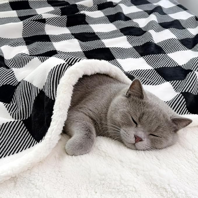 PU MEI Sherpa Fleece Throw Blanket 60" x 80" Reversible Plush Fluffy Large Big Blanket Lattice Flannel Blankets for All Season Use, Black and White