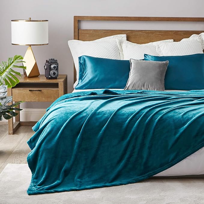 Hansleep Throw XL Teal Fleece Blanket, Soft Flannel Bed Blanket | Fuzzy Cozy Blanket 50x70 Inches, Multi-use for Bed, Sofa, Couch, Travel, Camping, All Season Warm Lightweight Cover