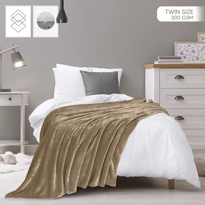 Utopia Bedding Ultra Soft Fleece Bed Blanket Twin Size Camel (60x80 Inches) | Microfiber Plush Warm Lightweight Breathable Cozy Blanket Anti-Static, All Season Use, Gift for Women and Men
