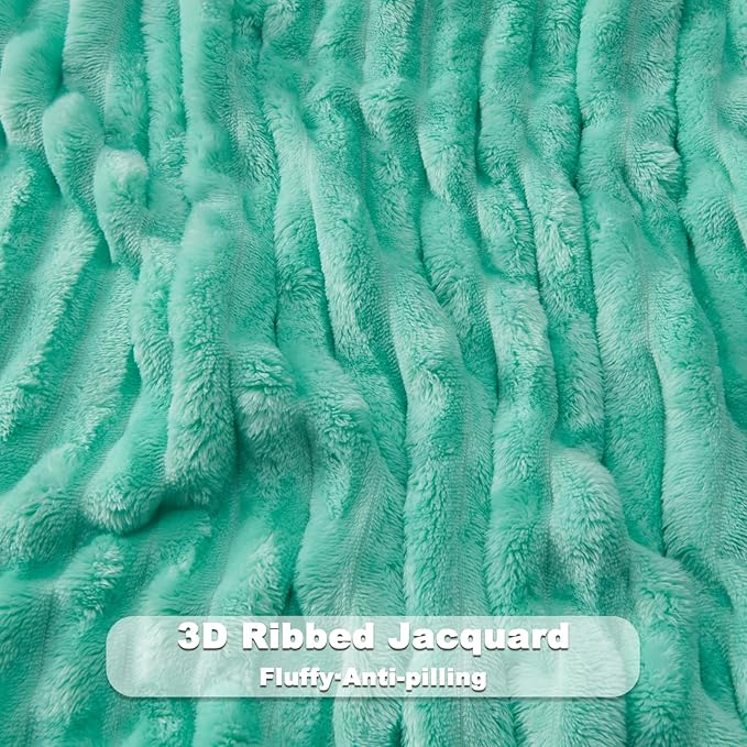 NEWCOSPLAY Super Soft King Blanket Aqua Premium Silky Flannel Fleece 3D Ribbed Jacquard Lightweight Bed Blanket All Season Use (Aqua Ribbed, King(90"x110"))