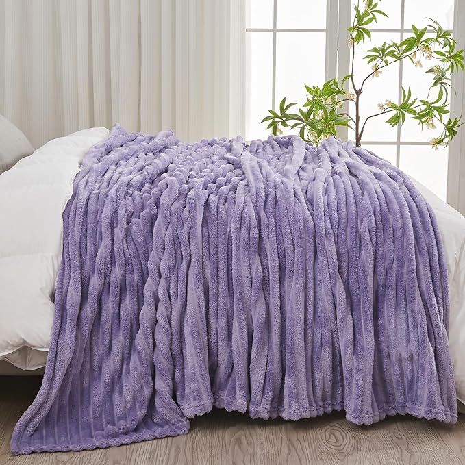 NEWCOSPLAY Super Soft Queen Blanket Lavender Premium Silky Flannel Fleece 3D Ribbed Jacquard Lightweight Bed Blanket All Season Use (Lavender Ribbed, Queen(90"x90"))