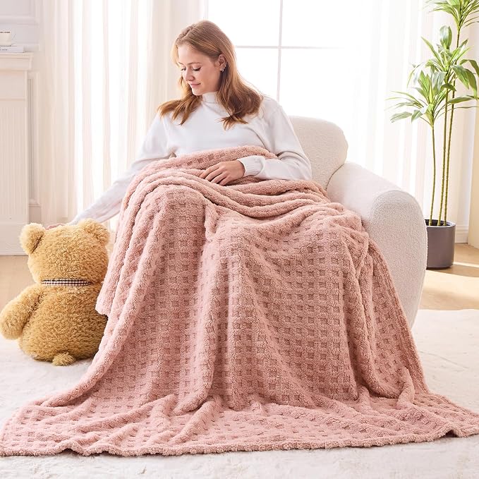 NEWCOSPLAY 3D Waffle Checkered Flannel Twin Blanket, Pink, 60"x80" | Super Soft Cute Lightweight Decorative Premium Silky Fleece Blanket for Couch Sofa Bed, Gift for Women Men, All Season Use