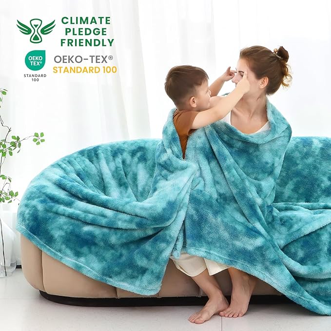 Plush Throw Blanket, Luxury Cozy Fleece Microfiber Cover for Sofa, Couch, Bed Styling, Soft Warm Lightweight Comfort Blanket, Modern Home Decor, Travel Camping Gifts