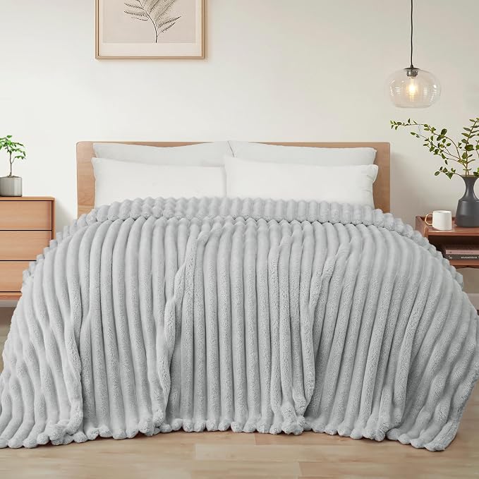 Exclusivo Mezcla Striped California King Size Fleece Blanket for Bed | Soft Breathable Cozy Bed Blankets, Lightweight Plush Fluffy Fuzzy Jacquard Decorative Blankets