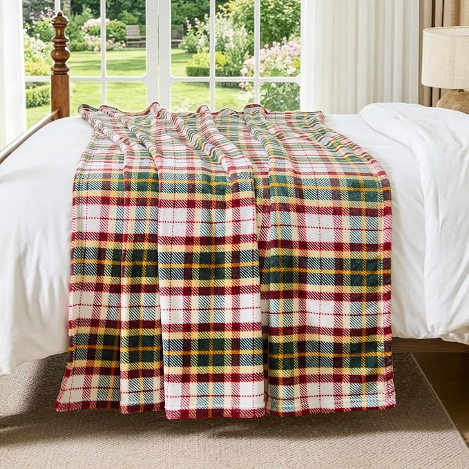 BEDELITE Plaid Fleece Throw Blanket, Christmas Tartan 50x60 Inches | 100% Polyester Microfibe, Soft Cozy, Lightweight Warm, Classic Plaid Pattern, Room Decor, Machine Washable, for Couch Bed