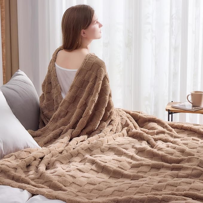NEWCOSPLAY 3D Checkered Flannel Queen Blanket, Taupe Checkered, 90"x90" | Super Soft Cute Lightweight Decorative Premium Silky Fleece Blanket for Couch Sofa Bed, Gift for Women Men, All Season Use