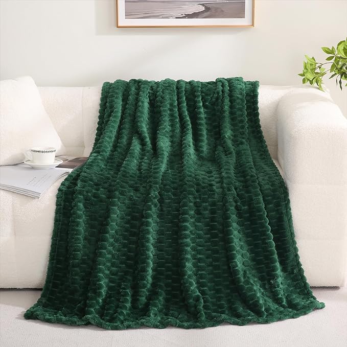 Puncuntex Dark Green Throw Blanket 108"×90" Fuzzy 3D Jacquard Decorative | Flannel Fleece Super Soft Plush Cozy Blanket for Couch Sofa Chair Lightweight