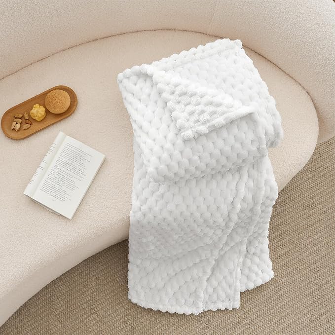 BEDELITE White Queen Blanket for Bed, Soft Cozy Gifts for Women, 90 * 90 | 3D Jacquard Decorative Fleece Blanket, Super Soft Plush Throws, Cute Birthday Gift for Women & Men, Suitable for All Seasons