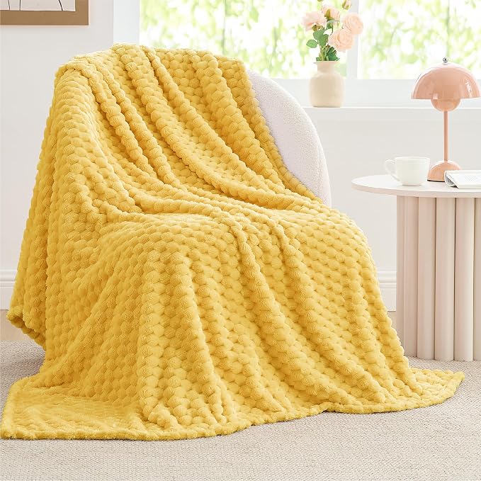 BEDELITE Yellow Twin Blanket for Couch, Soft Cozy Gifts for Women, 60 * 80 | 3D Jacquard Decorative Fleece Blanket, Super Soft Plush Throws, Cute Birthday Gift for Women & Men, Suitable for All Seasons