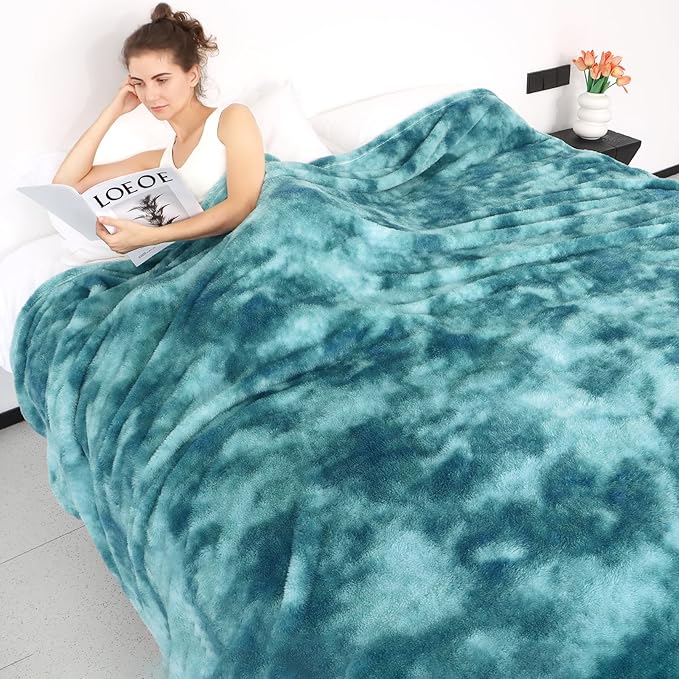 Fleece Throw Blanket Cozy Soft Lightweight Throw Blankets Warm Plush Lightblue Fall Blankets and Throws Couch Sofa Bed Camping Travel Picnic Outdoor Blanket Bedding for Women Wife Mom 60x80 in