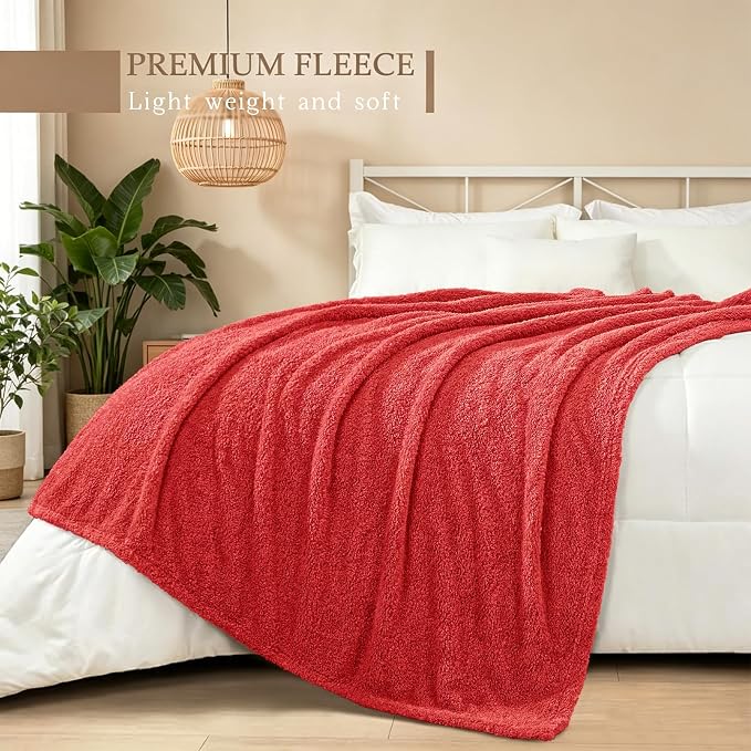 Exclusivo Mezcla Fleece Bed Blankets King Size for Bed, 90" x 104" | Super Soft and Cozy Fluffy Blanket for Women, Lightweight and Fuzzy Large Blanket for Bedroom , All Season, Red