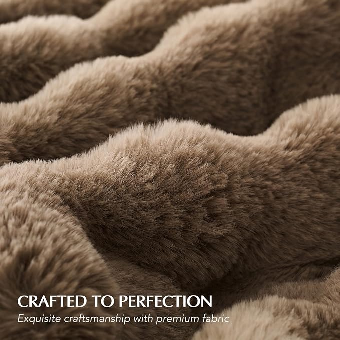 Faux Rabbit Fur Bubble Throw Blanket, 50"x60", Natural Tan | Ultra Soft, Luxury Faux Rabbit Fur Throw, Thick Warm Bubble Blanket, Cozy Fluffy Reversible, for Bed, Couch, Chair, Sofa