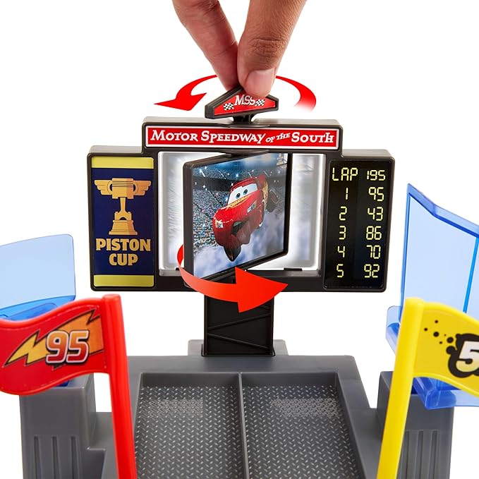 Mattel Disney Pixar Cars Playset & Toy Car, Tongue-Out Lightning McQueen & Crushed Car, Piston Cup Stunting Speedway Track Set Includes