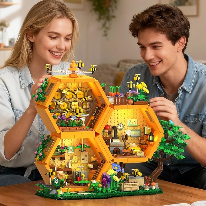 INSOON Farm Bee House Building Set with Lights, 1773PCS Honey Cabin Building Block Kit with Flowers Botanical Animals, Treehouse Construction Model Home Decor, Easter Gift for Adults Boys Girls 12+