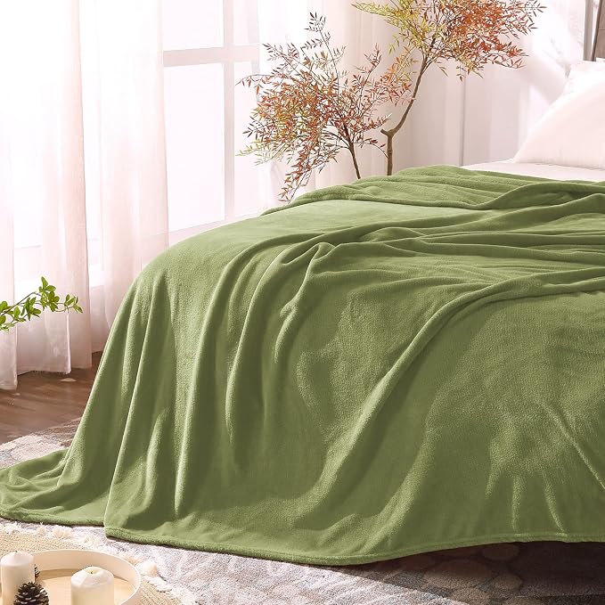 BEDELITE Fleece Blanket Soft Plush Throw for Couch Dusty Green 50"x60" | Ultra Soft Fleece, Plush Microfiber, Lightweight Warmth, All Season Comfort, Fade Resistant, Machine Washable, Couch Sofa Bed