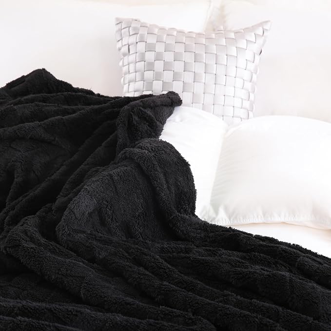 Black Fleece Throw Blanket 108”×90”Checkered Design for Couch Sofa | Super Soft Cozy Plush Microfiber 3D Square Pattern Flannel Blanket for Bed Lightweight for Adults,Women