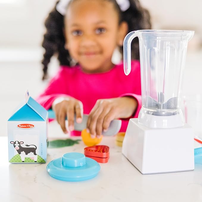 Melissa & Doug Smoothie Maker, Working Pretend Play Blender Set with Toy Food & Play Kitchen Accessories, Preschool Learning Toys for Girls & Boys 3+