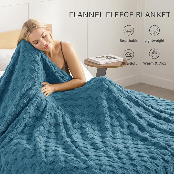 Exclusivo Mezcla 3D Checkered Fleece King Blanket for Bed, Slate Blue | Super Soft and Cozy Fluffy Blanket, Lightweigh and Breathable Blanket for Living Room, Bedroom, Decor, All Season, 104"x90"