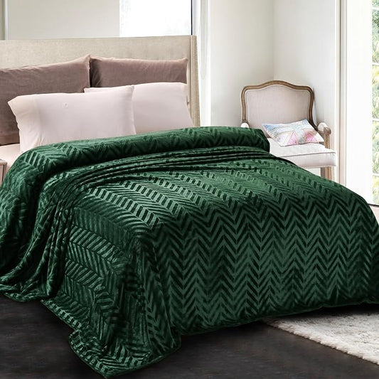 Whale Flotilla Flannel Fleece Fall Bed Blanket Twin Size, Emerald Green | Lightweight Breathable Soft Bedspread, Plush Fluffy Coverlet Chevron Design Decorative Blanket for Home Life, 60x80 Inch