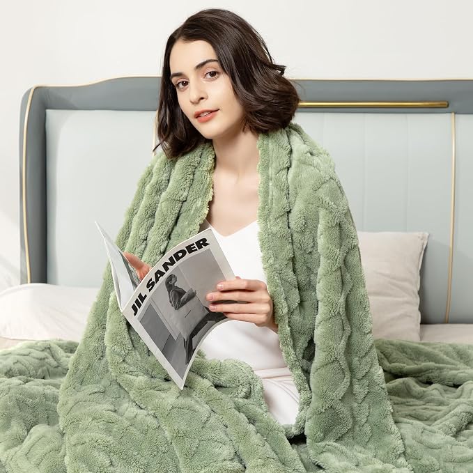 Aganear Fleece Throw Blanket for Bed Couch 90"x90" Sage Green | Lightweight Fuzzy Throw,Warm Gift for Women,Christmas,Housewarming,Soft,Boho Design for Room Home Decor,All-Season Use
