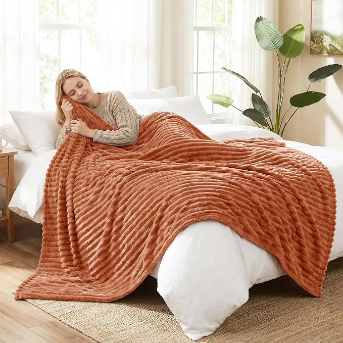 HIMEET Burnt Orange Throw Blanket for Couch, 300GSM Ribbed, 50 x 60 Inches | Ultra Soft Flannel, All-Season Lightweight Warmth, Home Room Decor & Dorm Essential, Gift for Men & Women, Machine Washable