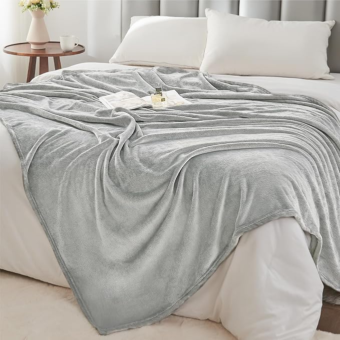 BEDELITE Fleece Blanket Soft Plush Twin Size Blanket Light Grey 60"x80" | Ultra Soft Fleece, Plush Microfiber, Lightweight Warmth, All Season Comfort, Fade Resistant, Machine Washable, Couch Sofa Bed