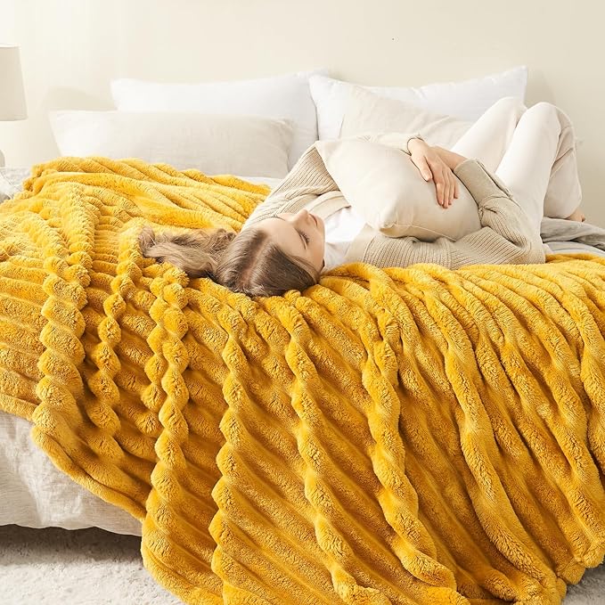 NEWCOSPLAY Super Soft King Blanket Mustard Yellow Premium Silky Flannel Fleece 3D Ribbed Jacquard Lightweight Bed Blanket All Season Use (Mustard Yellow Ribbed, King(90"x110"))