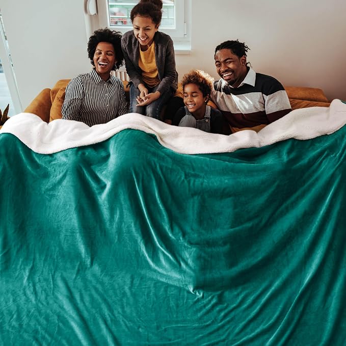 Bedsure GentleSoft Sherpa Fleece Cal King Blankets for Bed, Non-Heated, Thick and Warm Oversized Throw for Women and Men, Soft Fuzzy Plush Large Blanket for Winter, Forest Green, 112x98 Inches