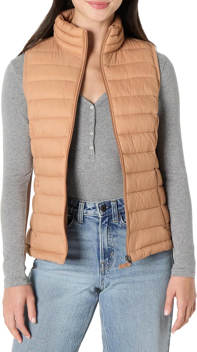 Amazon Essentials Women's Lightweight Water-Resistant Packable Puffer Vest