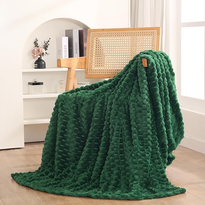 Dark Hunter Green Throw Blanket 50"×60" Fuzzy 3D Jacquard Decorative | Flannel Fleece Super Soft Plush Cozy Blanket for Couch Sofa Chair Lightweight