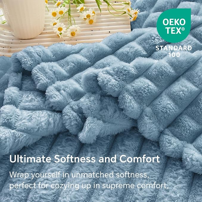 BEDELITE 3D Checked Blue Fleece Twin Throw Blanket for Bed, 60x80 Inch | Soft Warm Fuzzy Fluffy Blanket for Couch Sofa, Lightweight Plush Cozy Throws for Home Room Decor, Gift for Women, All Season