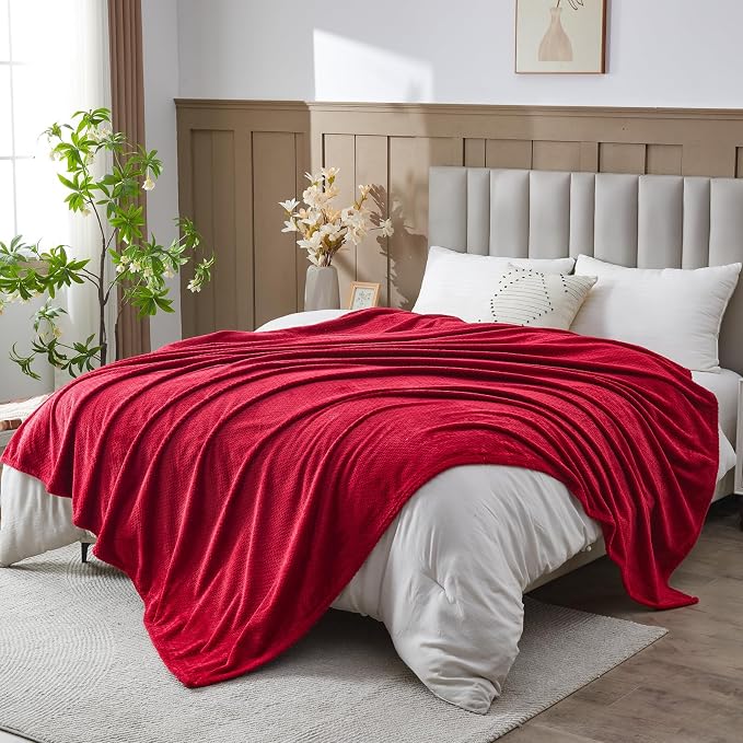 NEWCOSPLAY Fleece Leaves Pattern King Blanket, Red, 90"x110" | Super Soft Throw Blanket, Lightweight Cozy Bed Sofa Blanket, Premium Silky Flannel Fleece, Travel Blanket for All Season Use
