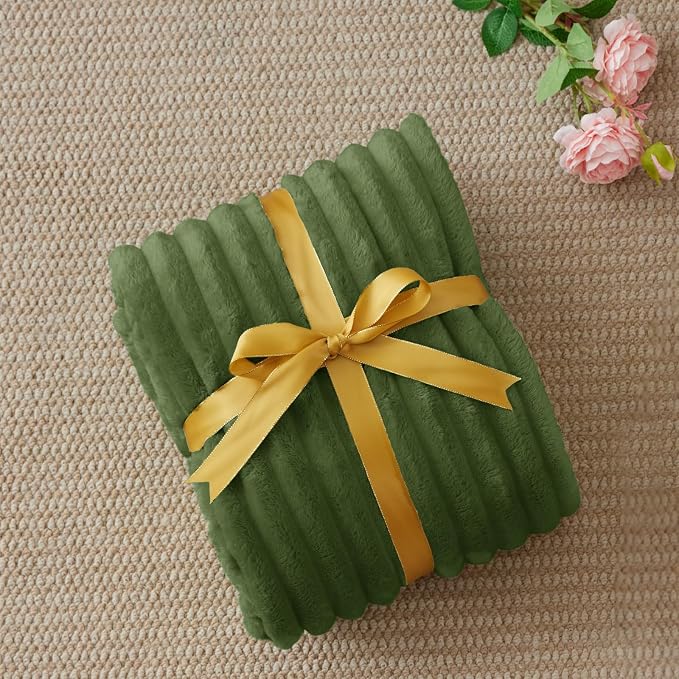 BEDELITE Ribbed Fleece Throw Blanket for Couch, Moss, 50"x60" | Ultra-Soft Plush Fleece, Cozy, Warm Yet Lightweight, Ribbed Texture, Home Decor, Machine Washable, Giftable, All-Season Use