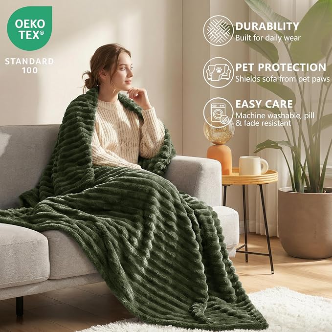HIMEET Olive Green Twin Blanket for Bed, 300GSM Ribbed Fleece, 60 x 80 in | Ultra Soft Flannel, All-Season Lightweight Warmth, Bed Layering Pick & Dorm Essential, Gift for Men & Women, Machine Washable