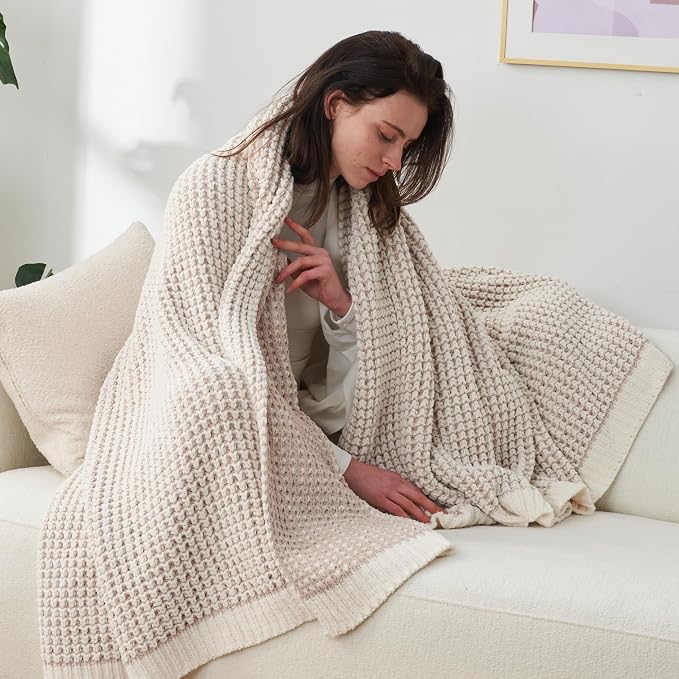 Knit Throw Blanket, Soft Chenille Cozy Breathable Pineapple Chunky Decorative Blanket for Couch, Bed & Sofa, French-Inspired Lightweight Warm Gift for Women, Beige, 50"x60"