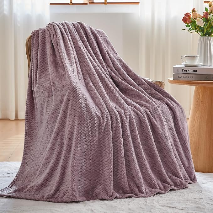 NEWCOSPLAY Fleece Leaves Pattern King Blanket, Light Purple, 90"x110" | Super Soft Throw Blanket, Lightweight Cozy Bed Sofa Blanket, Premium Silky Flannel Fleece, Travel Blanket for All Season Use