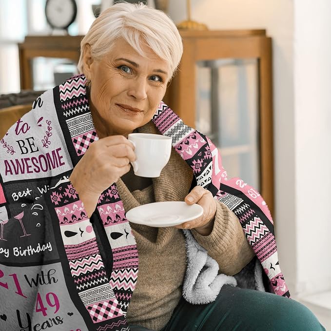Ivivis 70th Birthday Gifts for Women, Happy 70th Birthday Decorations, 1956 Birthday Gifts for 70 Year Old Woman, Soft Flannel Pink Throw Blanket 60”X50”