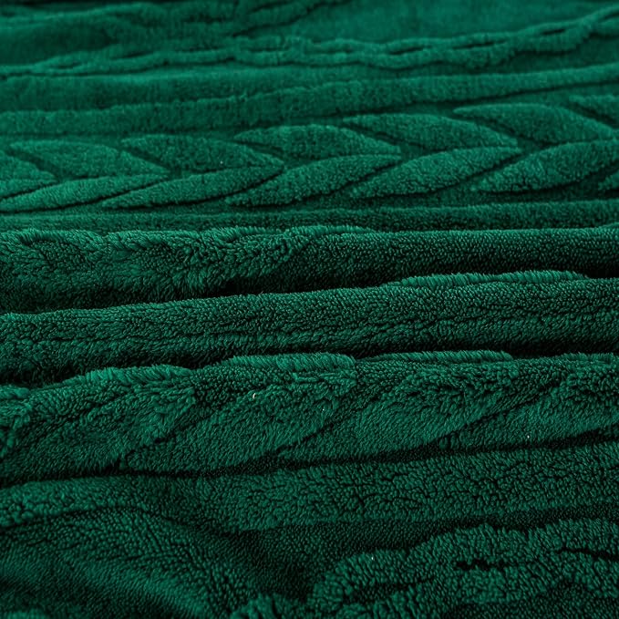 YUSOKI Sherpa Fleece Twin XL Size Blanket, Forest Green, 65"x90" | 3D Stylish Design,320GSM, Non-Shedding, Lightweight for All Season Use, stays fluffy after repeated washes, Perfect Gifts