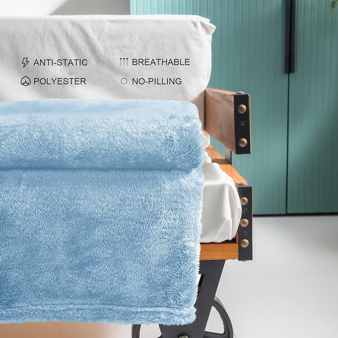 Exclusivo Mezcla Fuzzy Large Fleece Throw Blanket for Couch, Light Blue | 50x70 Inches, Super Soft and Cozy Throw, Plush Fluffy Blanket for Sofa, Bed, Bedroom, Home Decor, All Season