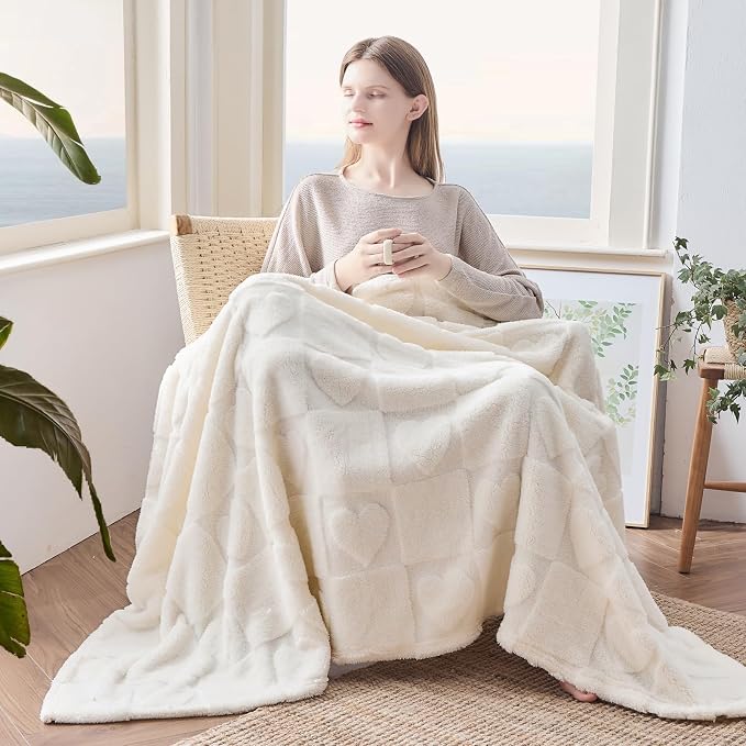 NEWCOSPLAY 3D Heart Checkered Flannel Throw Blanket, Ivory Love, 50"x70" | Super Soft Cute Lightweight Decorative Premium Silky Fleece Blanket for Couch Sofa Bed, Gift for Women Men, All Season Use
