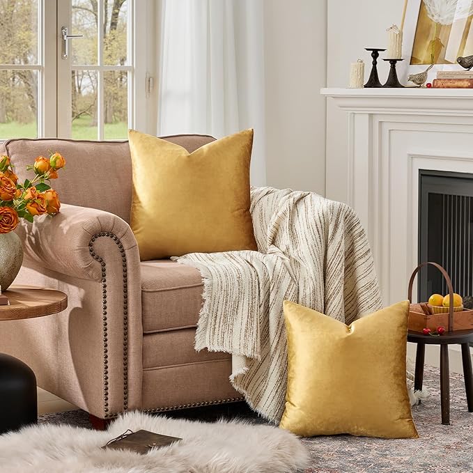 GIGIZAZA Golden Velvet Pillow Covers 20x20 Decorative Pillows Pack of 2 | Throw Pillows for Couch Sofa,280gsm Soft Textured Fabric,Modern Square Pillowcases,Luxury Cushion Covers