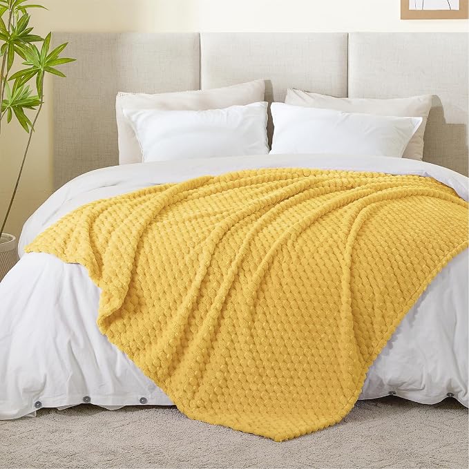 BEDELITE Yellow Twin Blanket for Couch, Soft Cozy Gifts for Women, 60 * 80 | 3D Jacquard Decorative Fleece Blanket, Super Soft Plush Throws, Cute Birthday Gift for Women & Men, Suitable for All Seasons