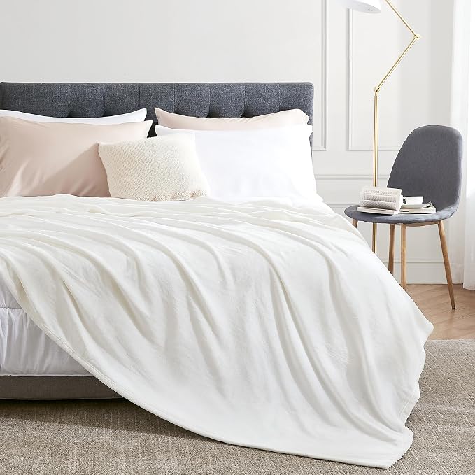 Hansleep Twin White Fleece Blanket, Soft Flannel Bed Blanket | Fuzzy Cozy Blanket 60x80 Inches, Multi-use for Bed, Sofa, Couch, Travel, Camping, All Season Warm Lightweight Cover
