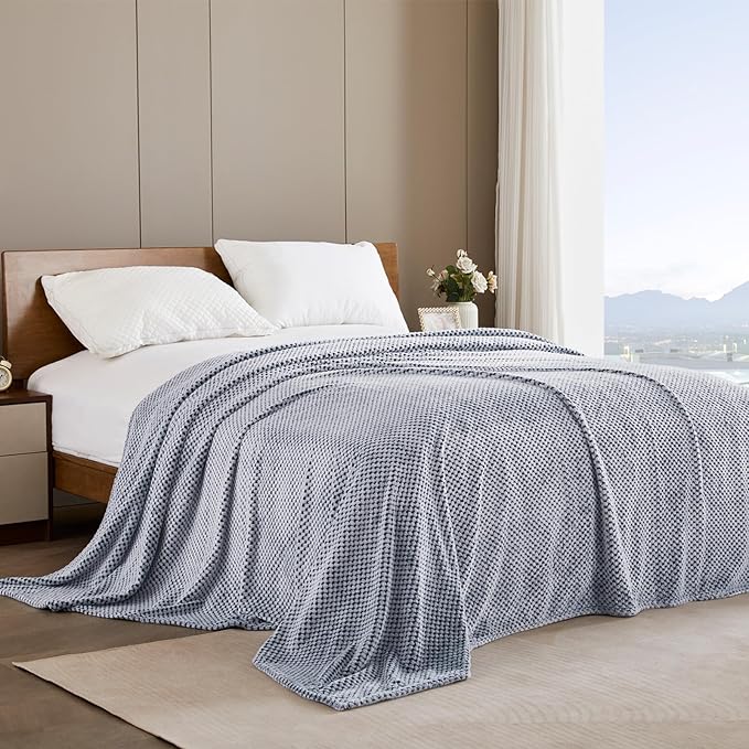 Exclusivo Mezcla Soft Waffle Fleece Bed Blanket Queen Size, Heather Navy | Lightweight Plush Blanket for Bed, Bedroom, Cozy Flannel with Waffle Texture, Stylish Home Decor, All Season, 90x90 Inches